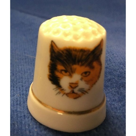 Thimbles Porelain Set of 4 Pets Painted with 3 dogs & 1 Cat - Picture 5 of 5